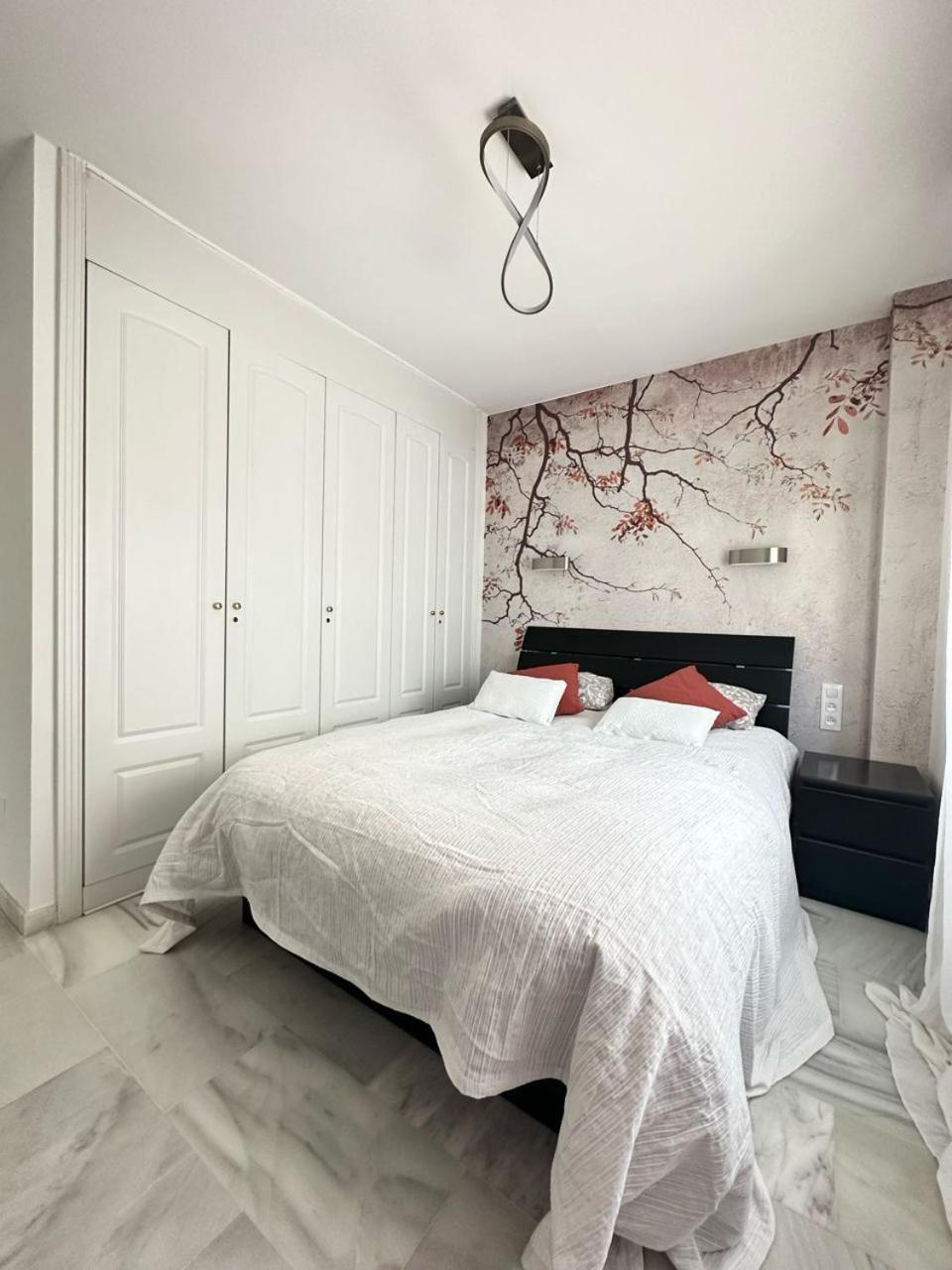Town House Puerto Banus, 3 Min Walking From Marbella