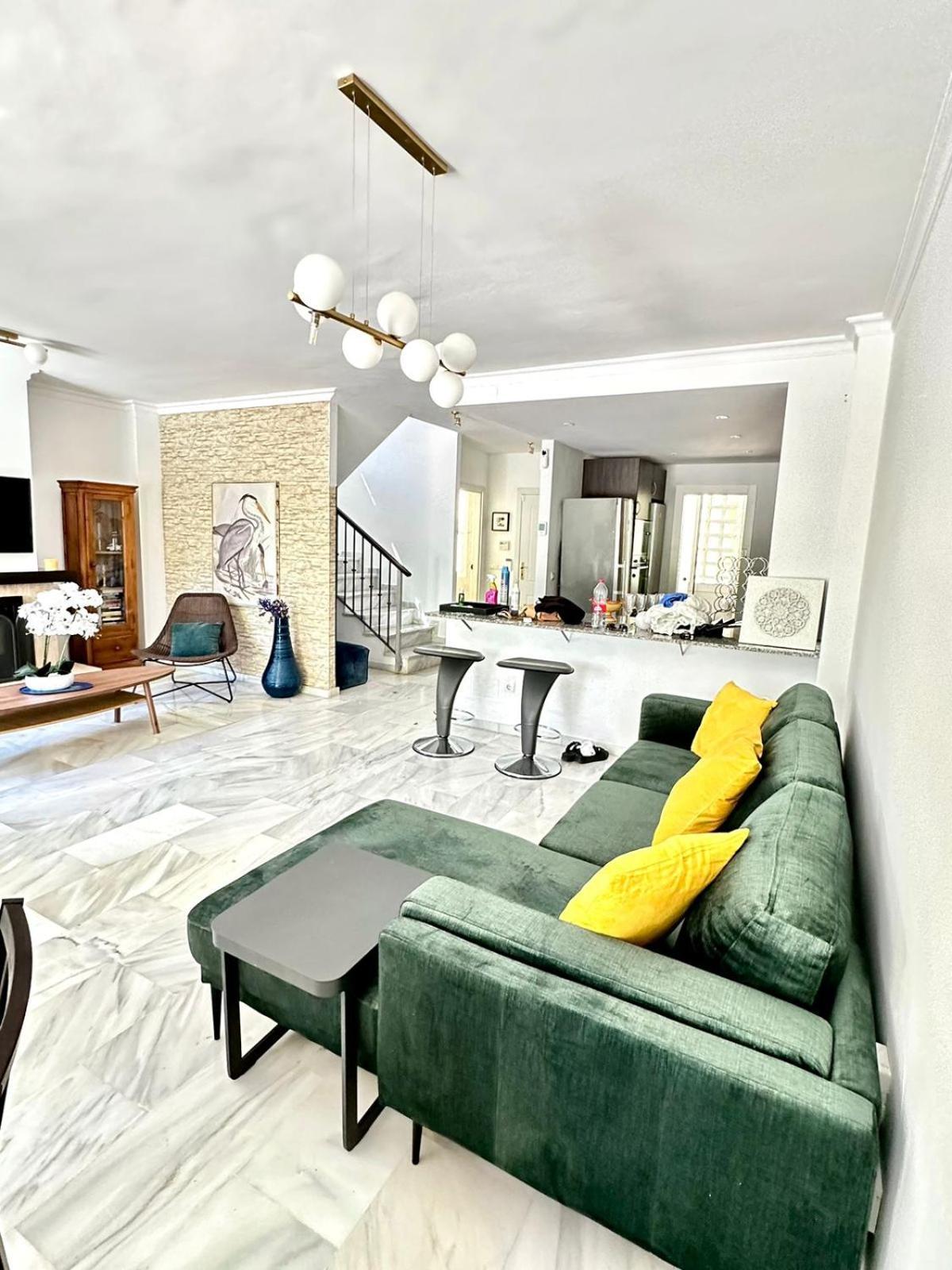 Town House Puerto Banus, 3 Min Walking From